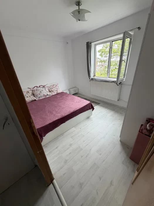 Vand sau schimb apartament cu 2 camere | Preț: 57.500 EUR | Locație: Sector 5, București Vand sau schimb apartament cu 2 camere - Sector 5, București - 57.500 EUR - anunț second hand
